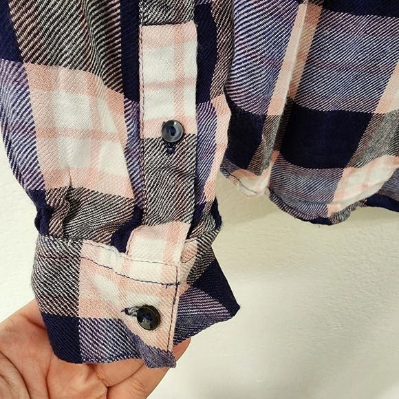 ROMEO + JULIET Pink Blue Plaid Button Down Size XS - Picture 4 of 6